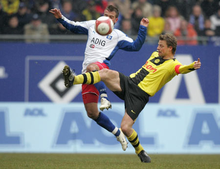 助游泳者更 助游泳者更